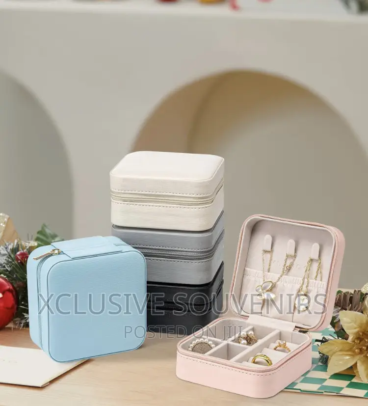 Mini Leather Travel Jewelry Box for Ring, Pendant, Earring