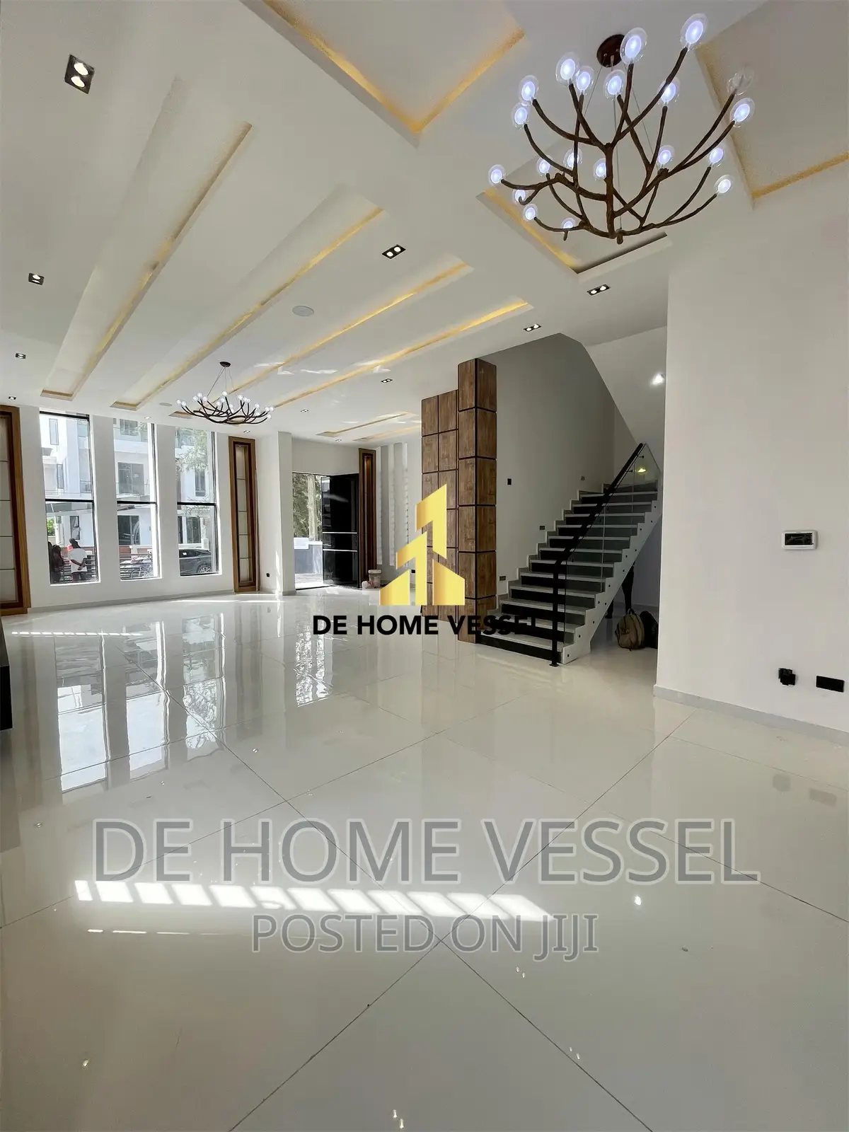 5bdrm Duplex in Ikota for sale