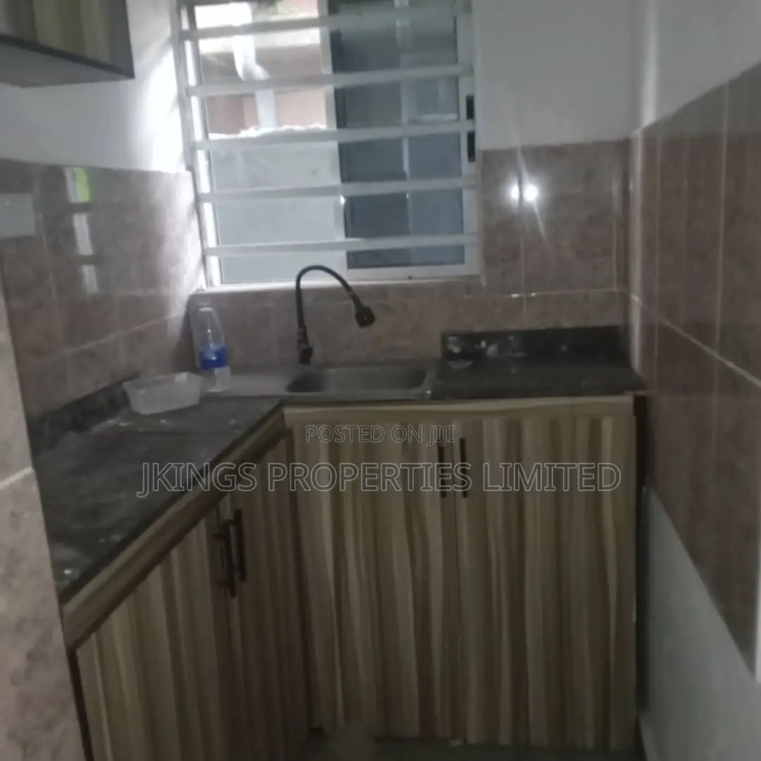 1bdrm Block of Flats in Bariga / Shomolu for rent