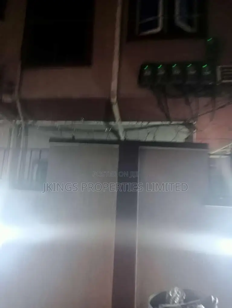 1bdrm Block of Flats in Bariga / Shomolu for rent