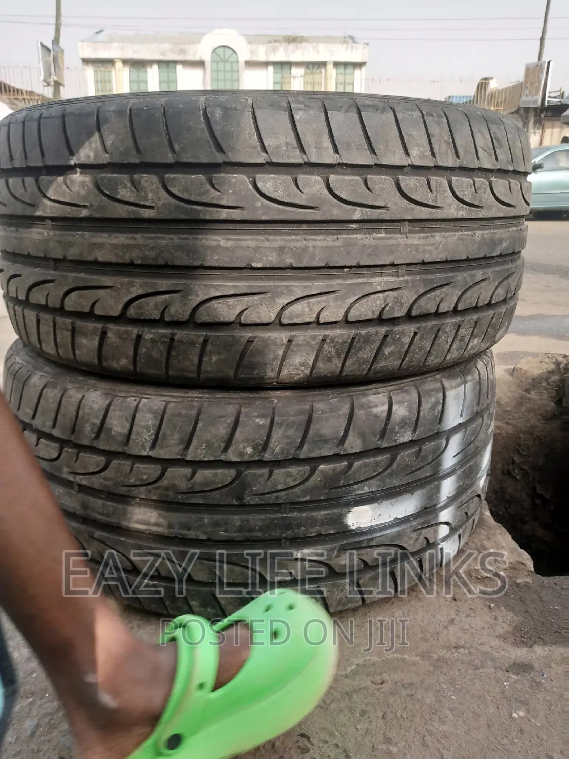 255/35r20 Tokunbo Tires