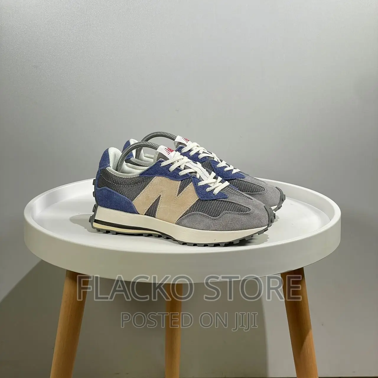 Original New Balance 327 Sneakers