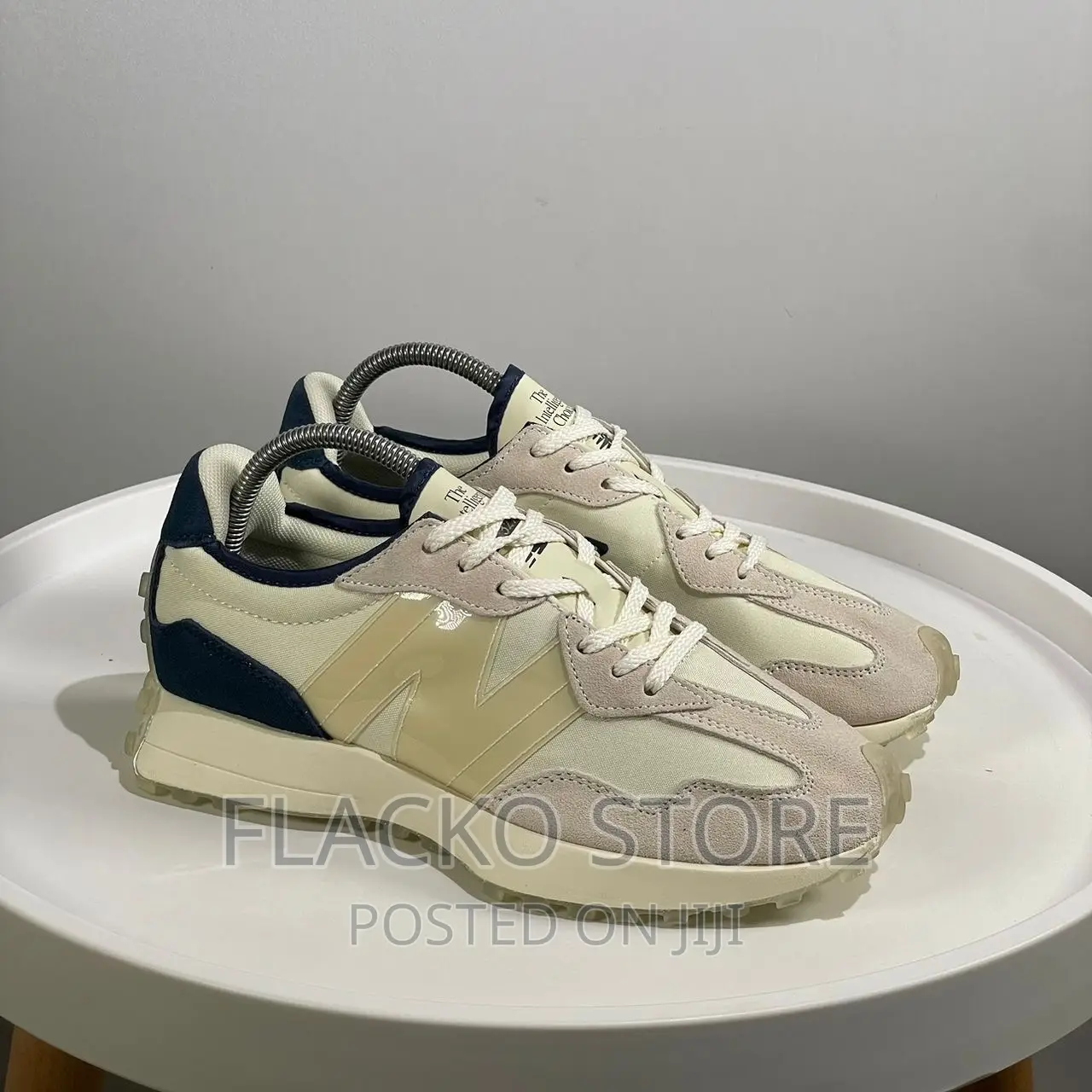 Original New Balance 327 Sneakers