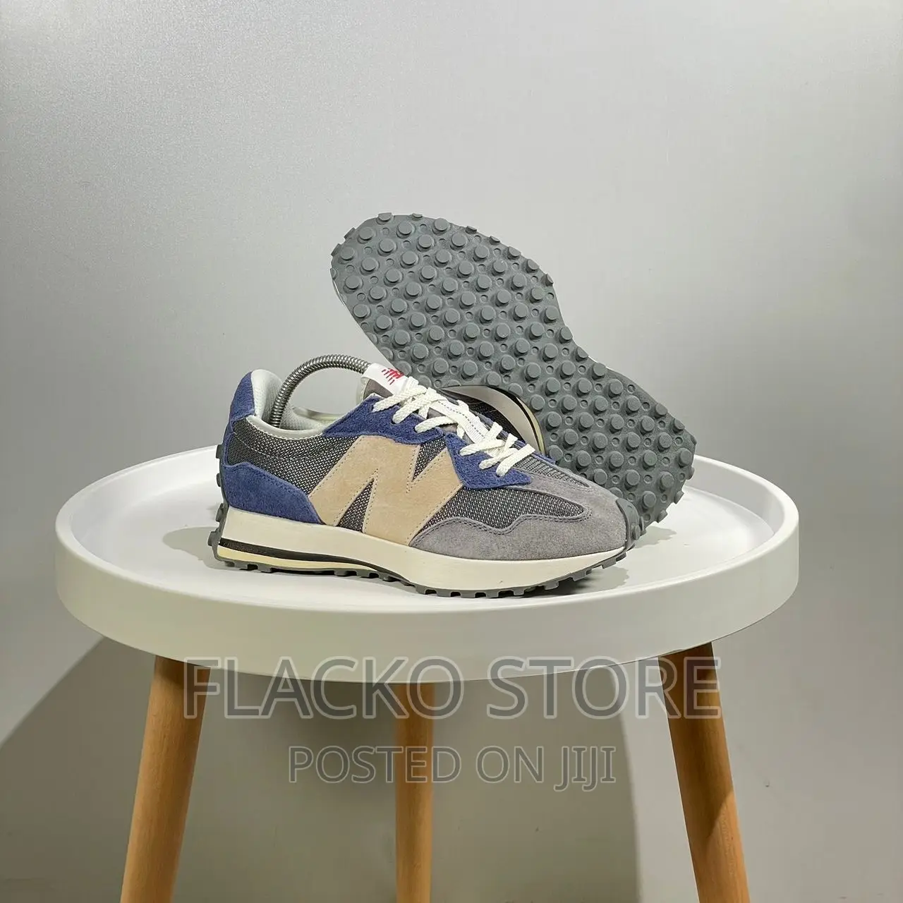 Original New Balance 327 Sneakers