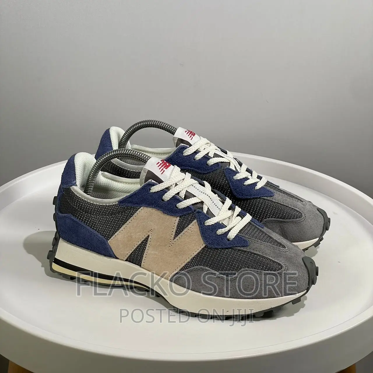 Original New Balance 327 Sneakers