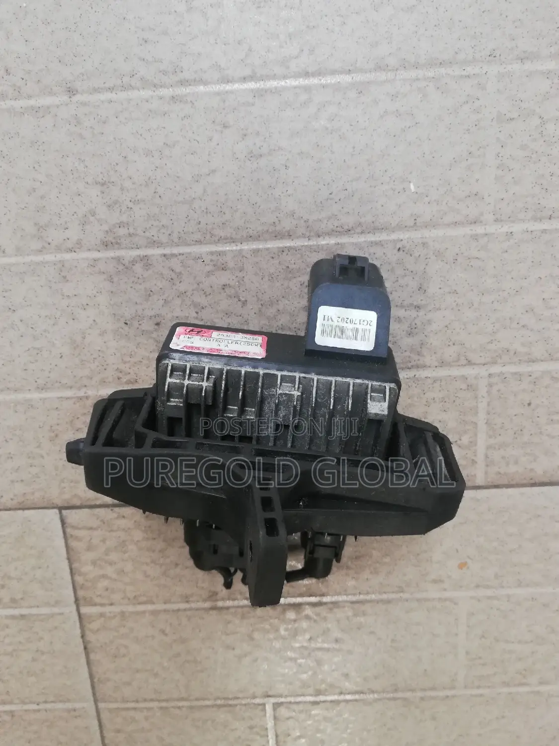 Hyundai Genesis 2013 Model Fan Controller