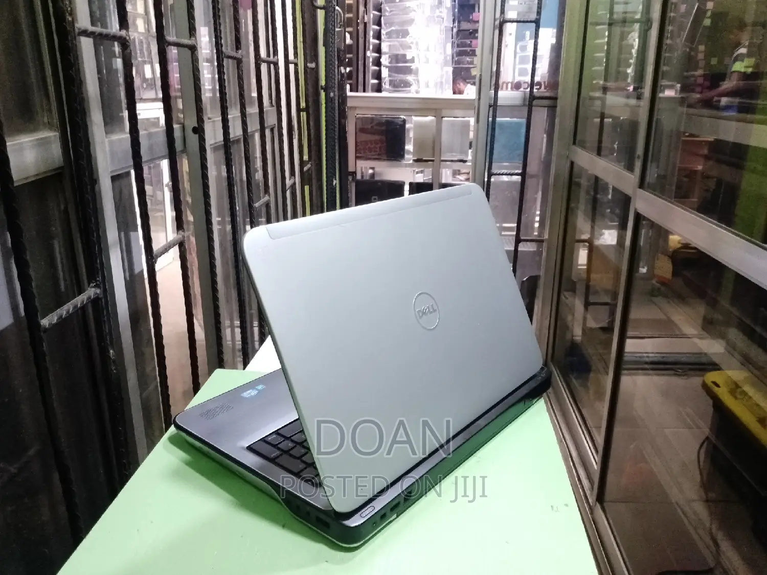 Laptop Dell XPS 17 L702X 8GB Intel Core I7 HDD 500GB