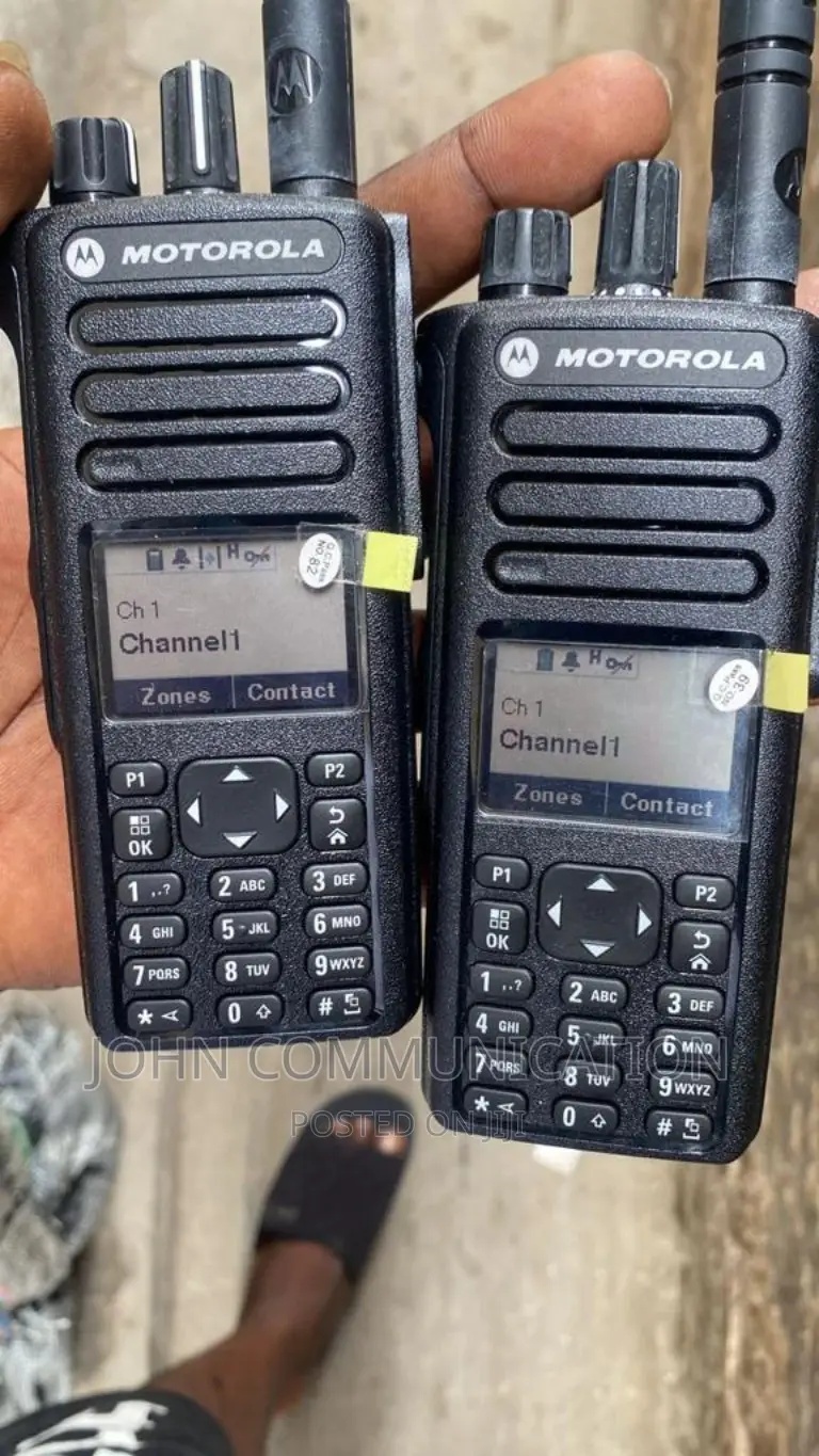 Motorola Walkie-Talkie Dp4800e UHF