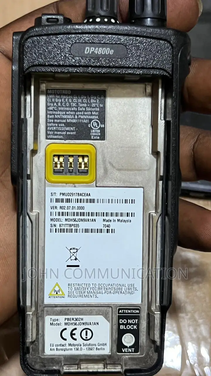 Motorola Walkie-Talkie Dp4800e UHF