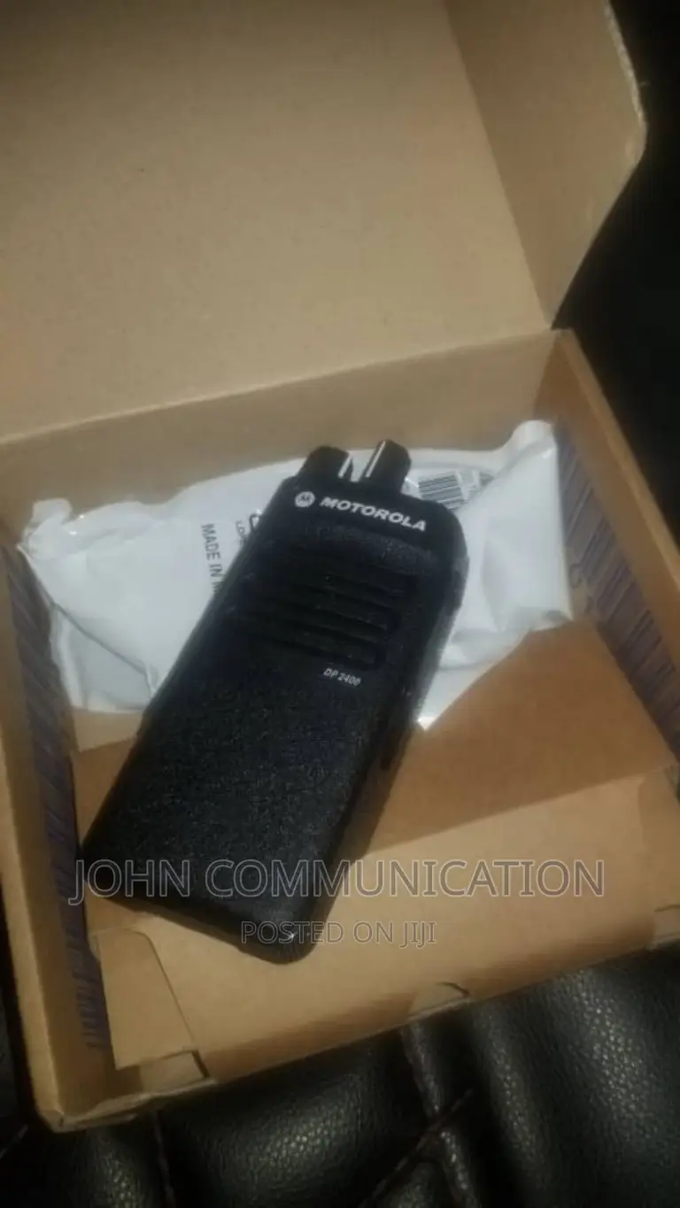 Motorola Walkie-Talkie Dp2400 VHF /UHF