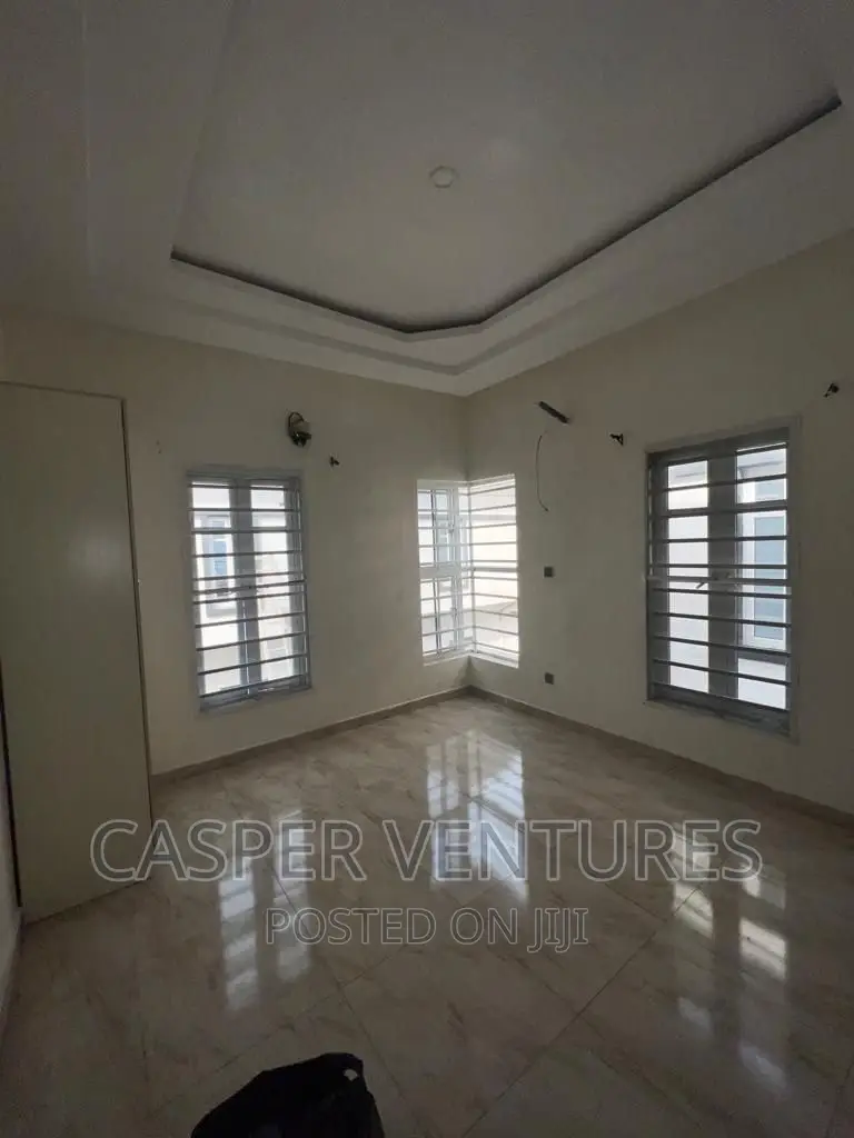 1bdrm Shared Apartment in Chevron for rent