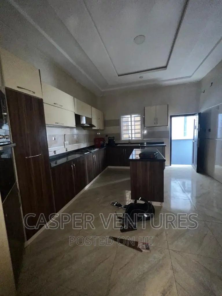 1bdrm Shared Apartment in Chevron for rent