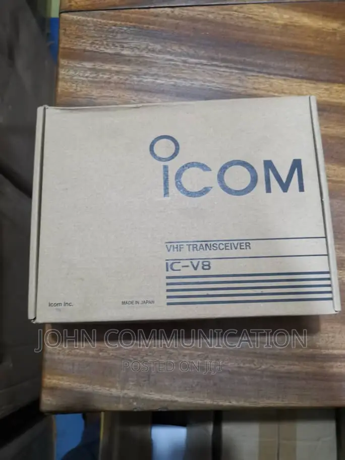 Icom Ic-V8 VHF Walkie-Talkie Radio