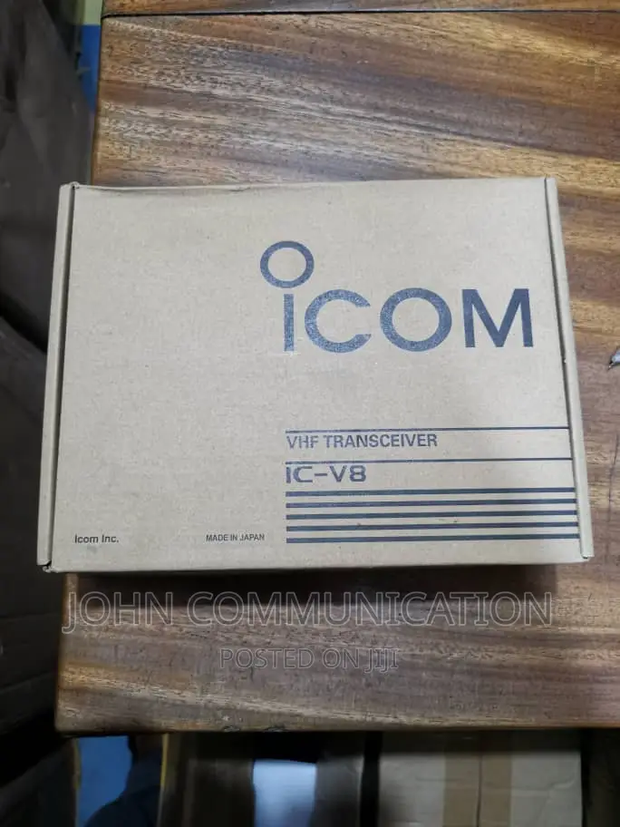 Icom Ic-V8 VHF Walkie-Talkie Radio