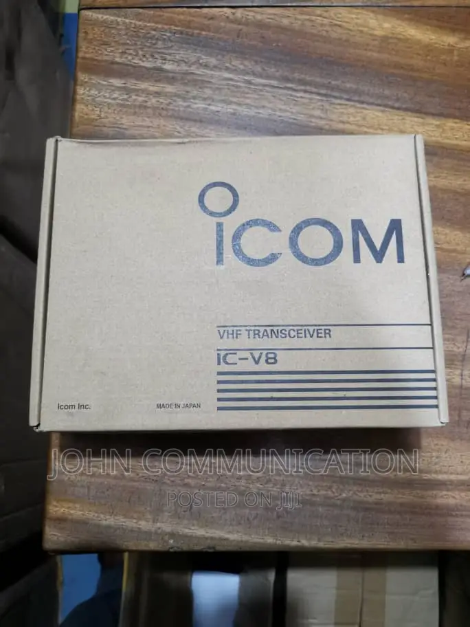 Icom Ic-V8 VHF Walkie-Talkie Radio