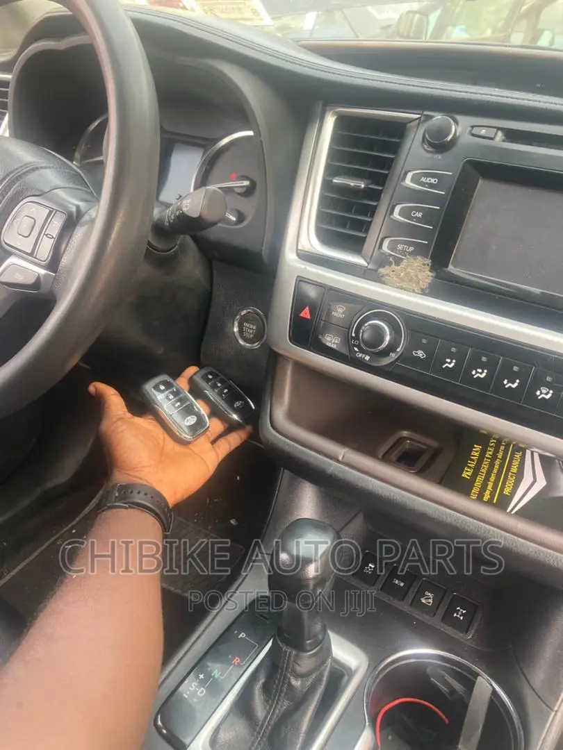 Toyota Highlander 2015 Upgranding Key to Keyless