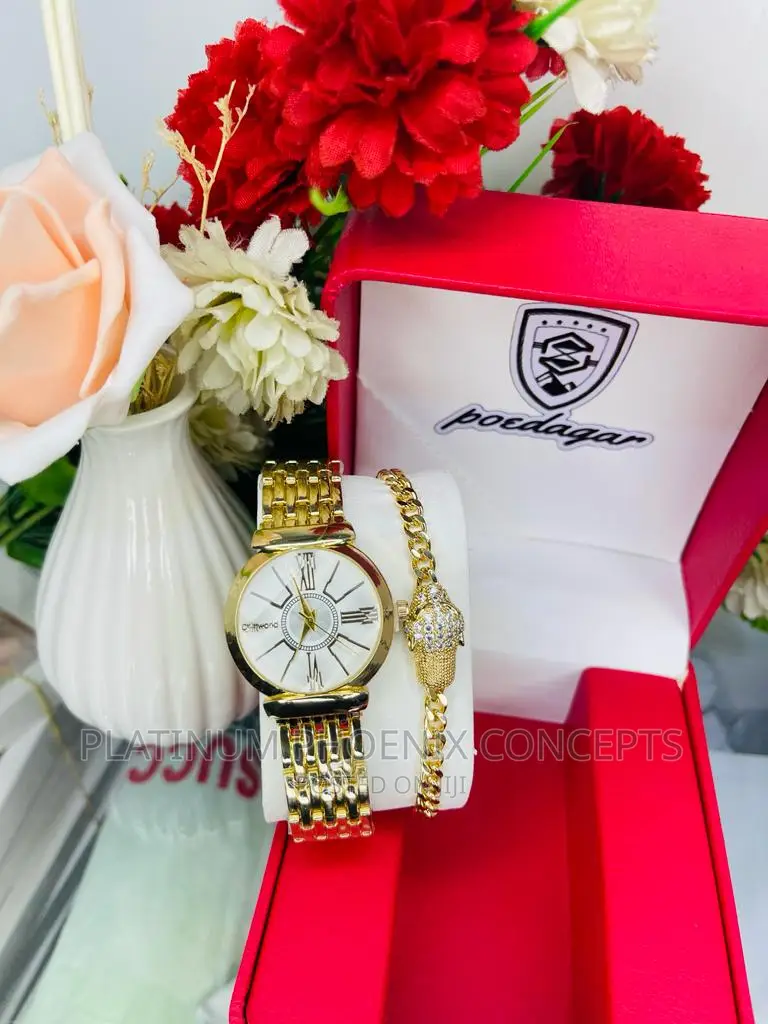 Hand Chain With Wristwatch in Box