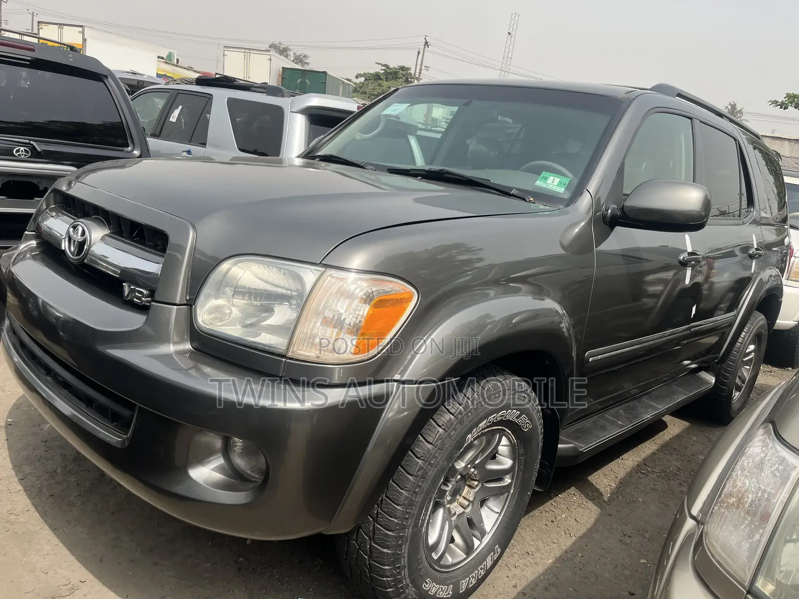 Toyota Sequoia 2005 Gray