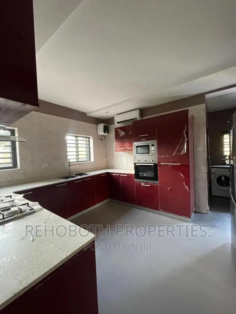 3bdrm Apartment in S&T Estate, Ibadan for sale