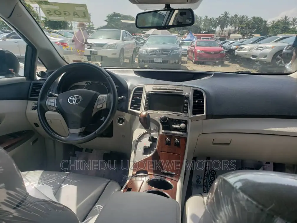 Toyota Venza V6 2011 Gray