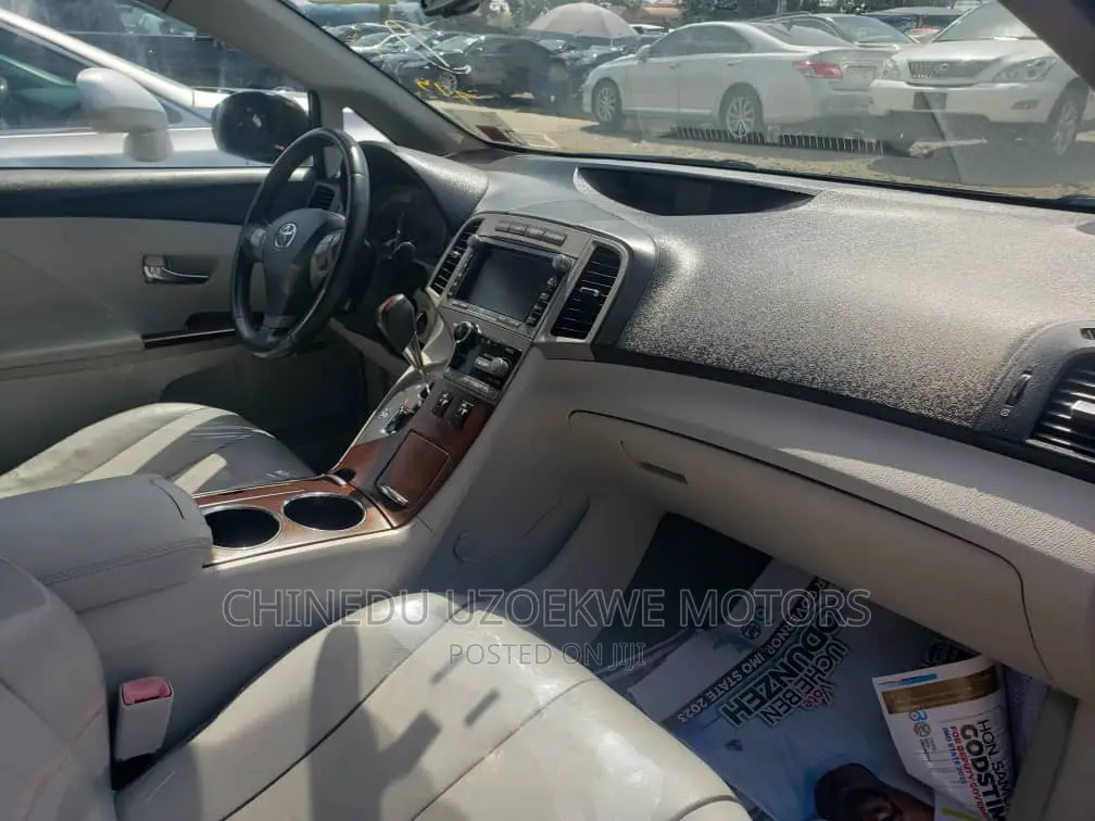 Toyota Venza V6 2011 Gray