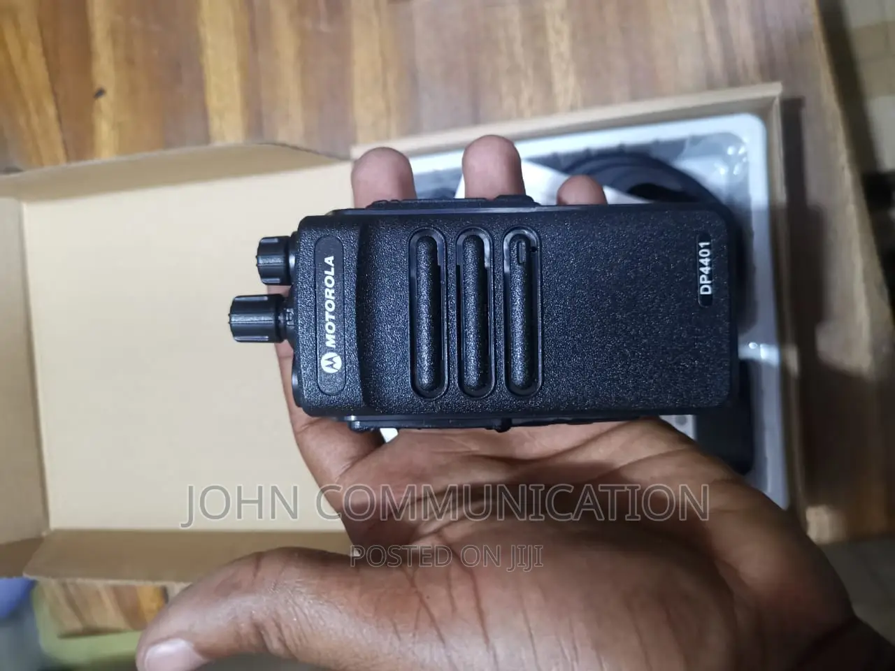 Motorola Walkie-Talkie Radio Dp4401 Analog VHF