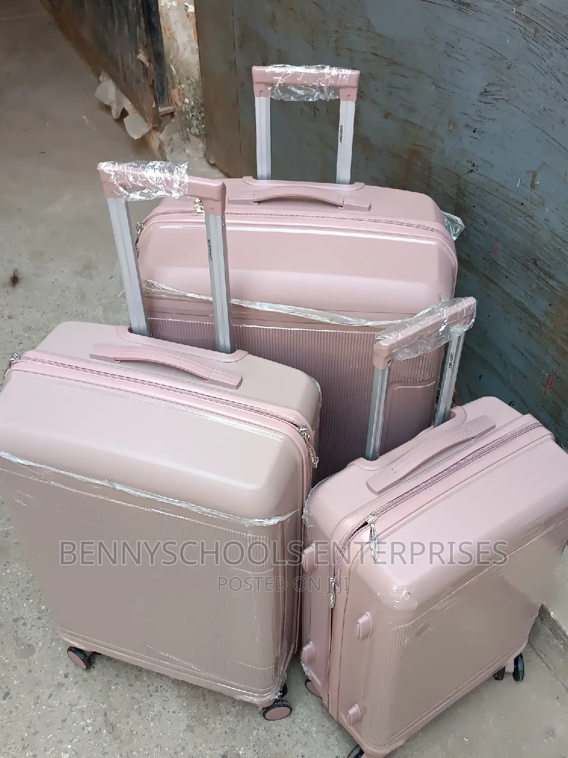 Set of 3 Unbreakable Elastic Rubber Travelling Luggage Boxes
