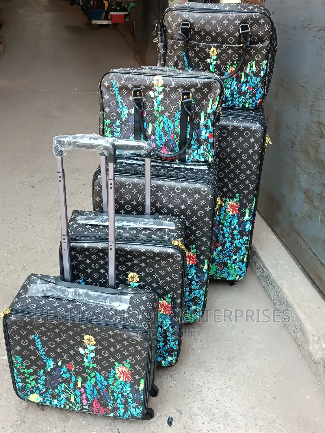 Set of 6 Luis Vuitton Leather Travelling Luggage Boxes