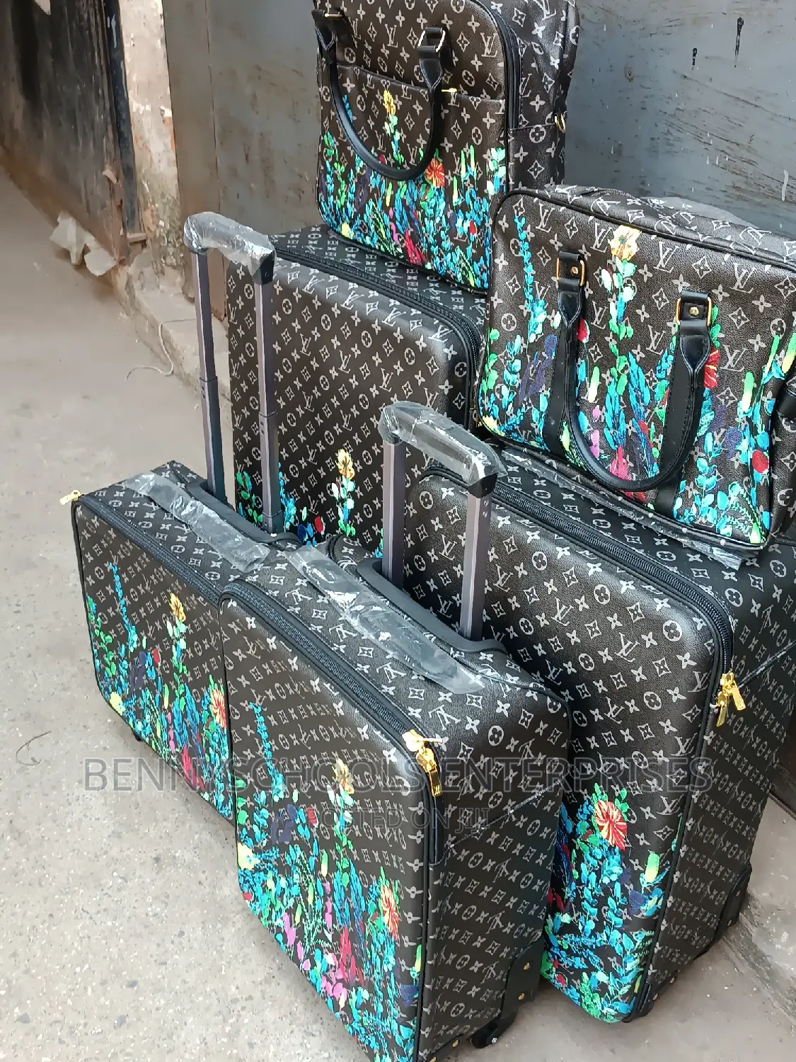 Set of 6 Luis Vuitton Leather Travelling Luggage Boxes