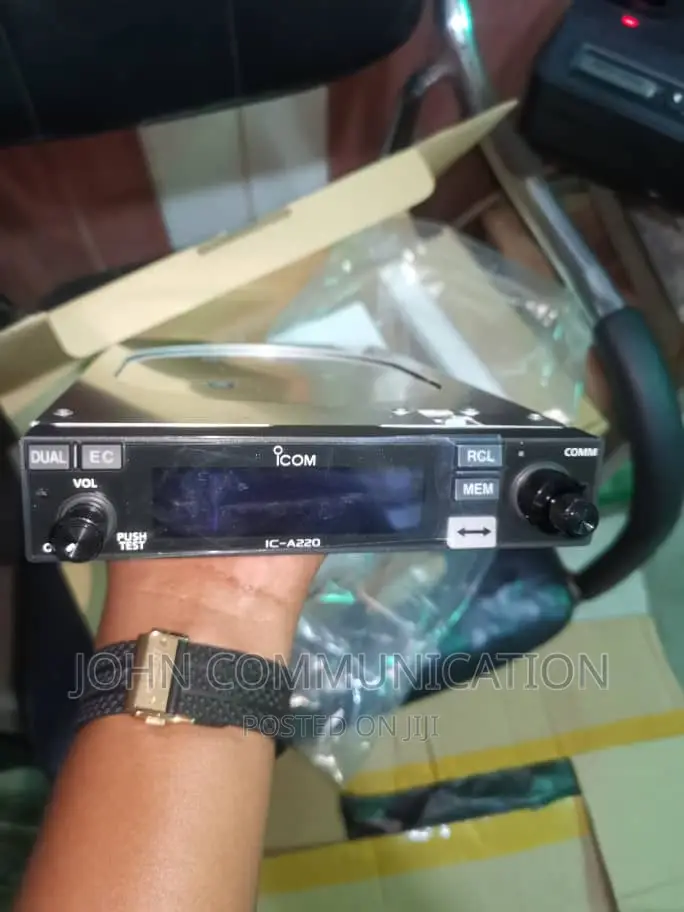 Icom VHF AIR Band Ic-A220 Transceiver
