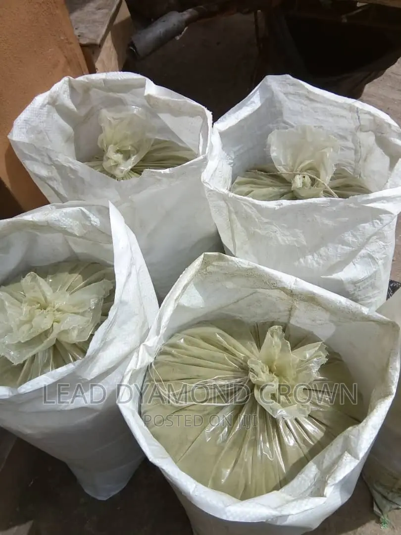 Moringa Leaves and Leaf Powder