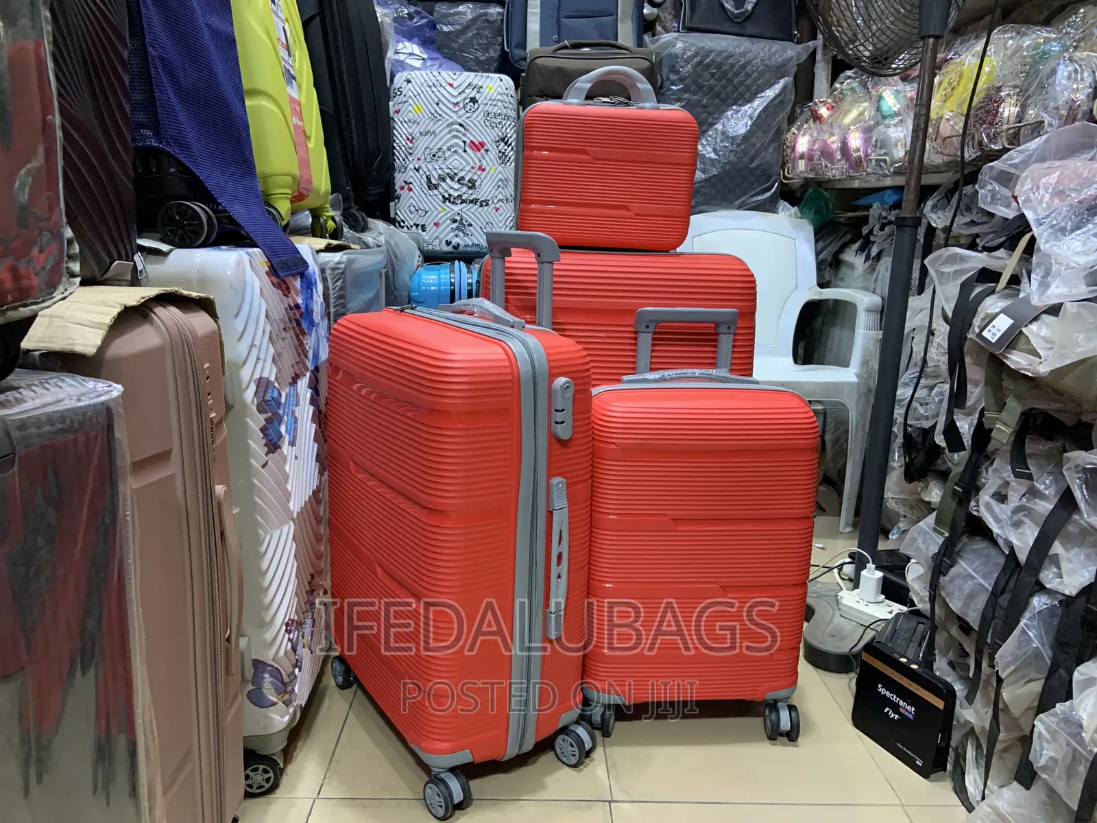 Set of Unbreakable Quality Travel Luggage With Kit