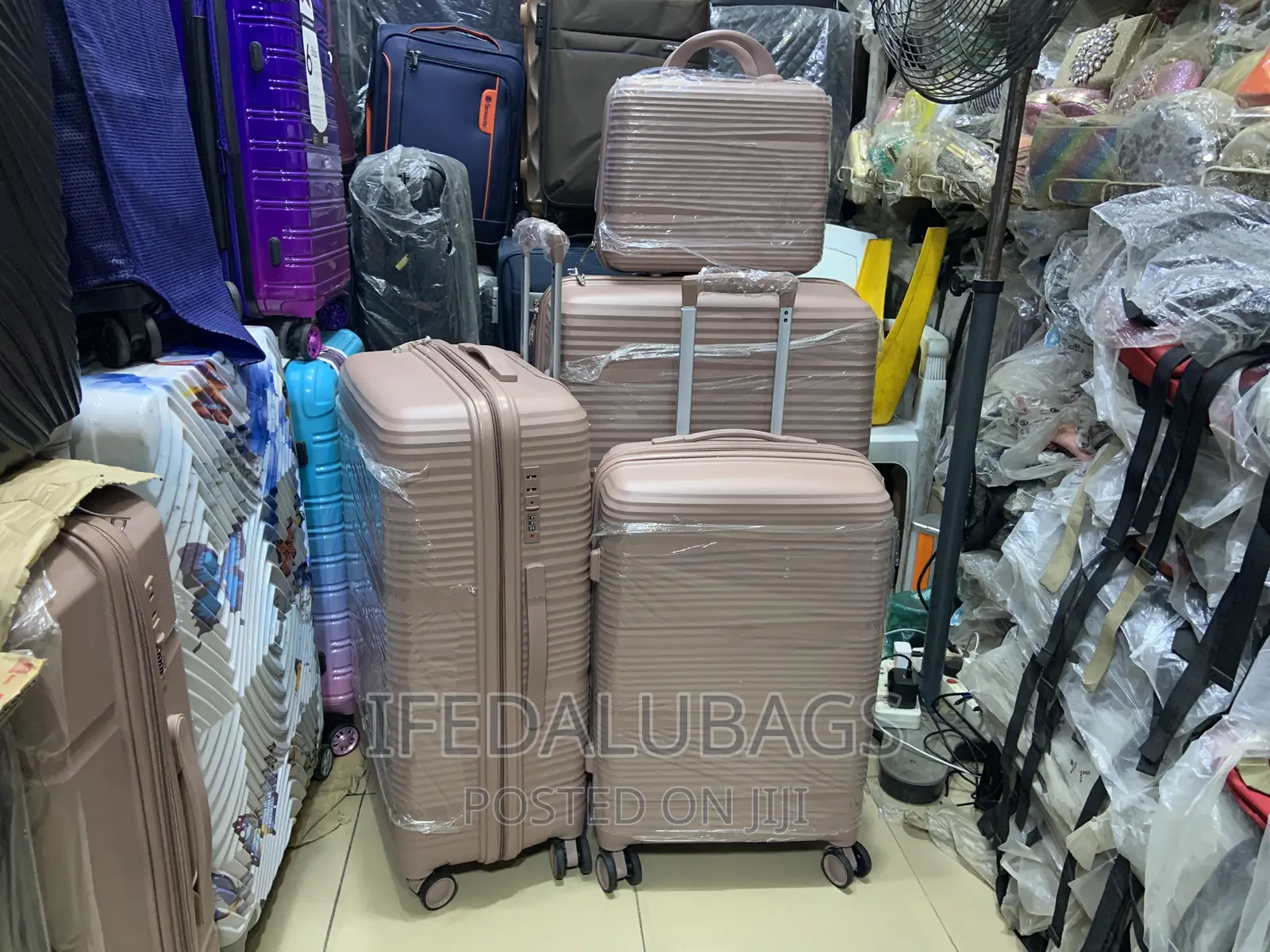 Set of Quality Unbreakable Good Pathner Travel Luggage
