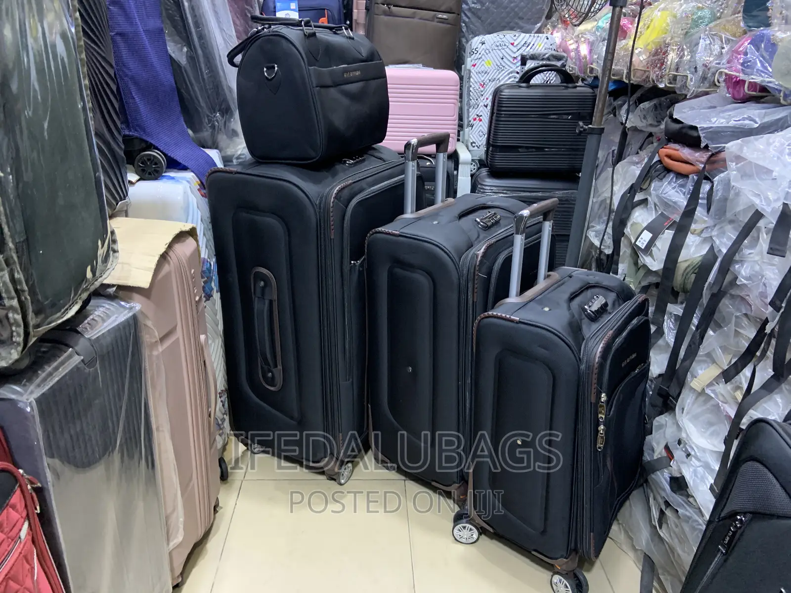 Set of Quality Good Pathner Luggage With Detachable Tyre