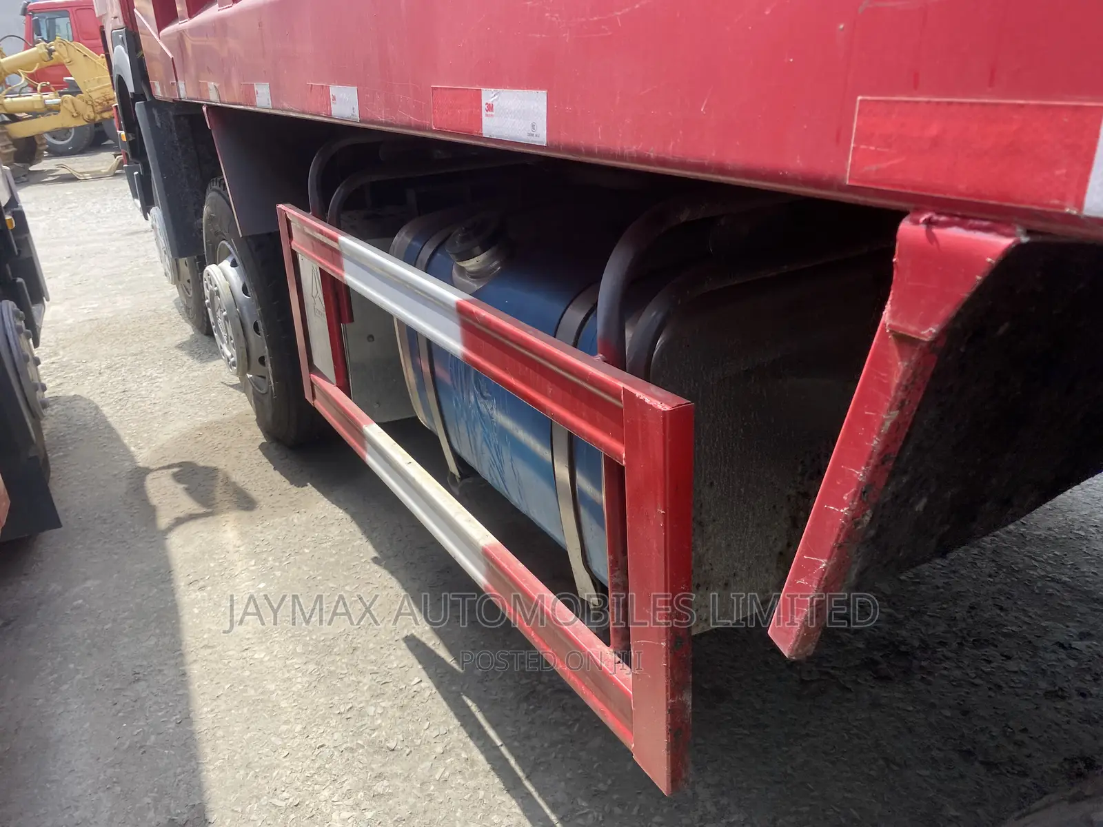 Howo 371 Tipper With 12 Tyres
