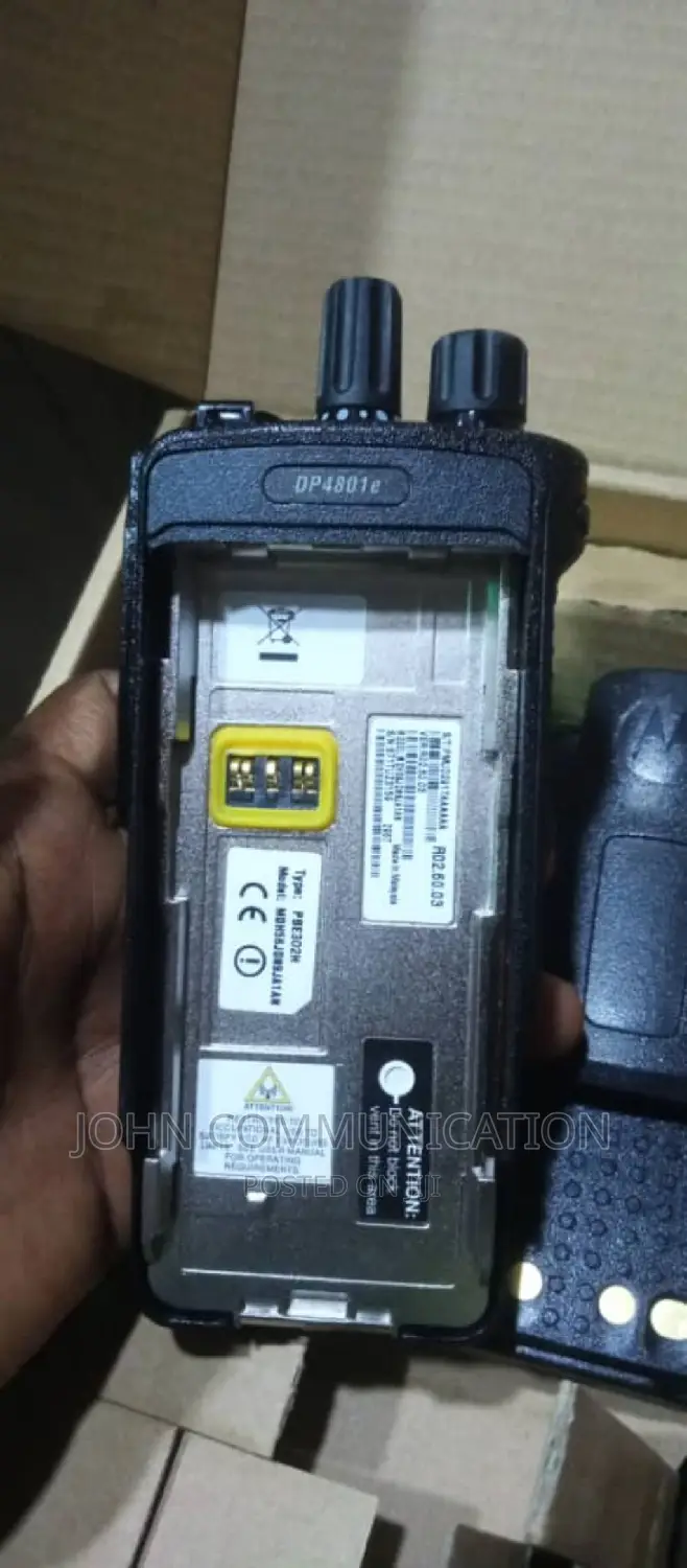 Motorola DP4801E UHF Walkie-Talkie Digital
