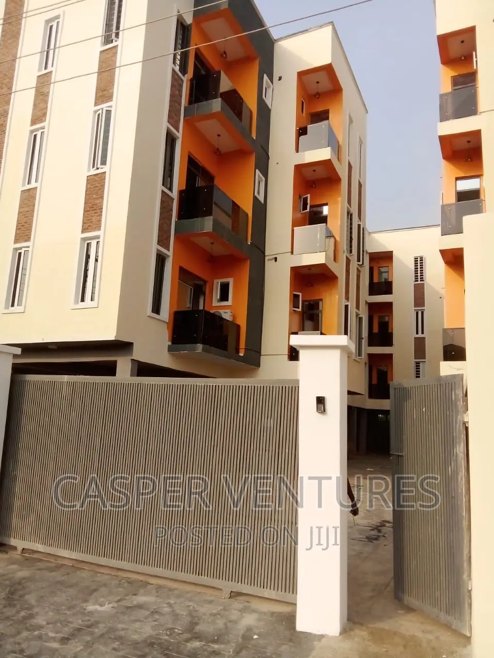 Studio Apartment in Alpha Beach, Chevron for rent