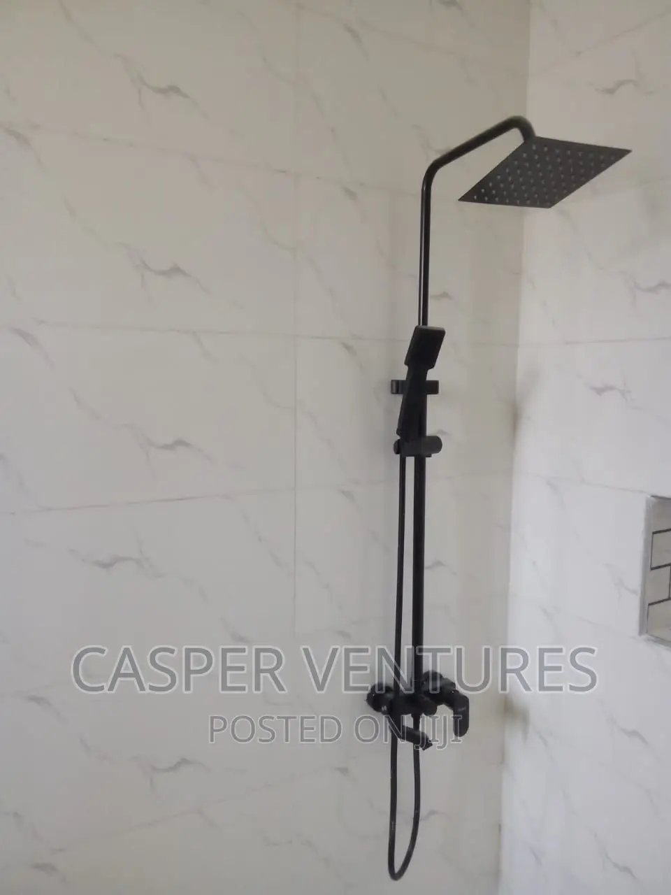 Studio Apartment in Alpha Beach, Chevron for rent