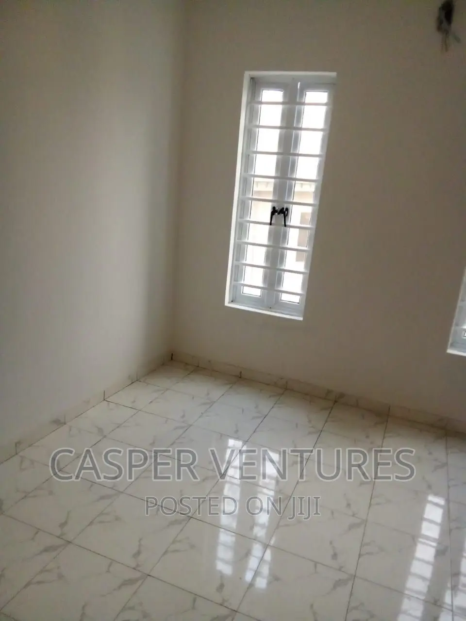 Studio Apartment in Alpha Beach, Chevron for rent
