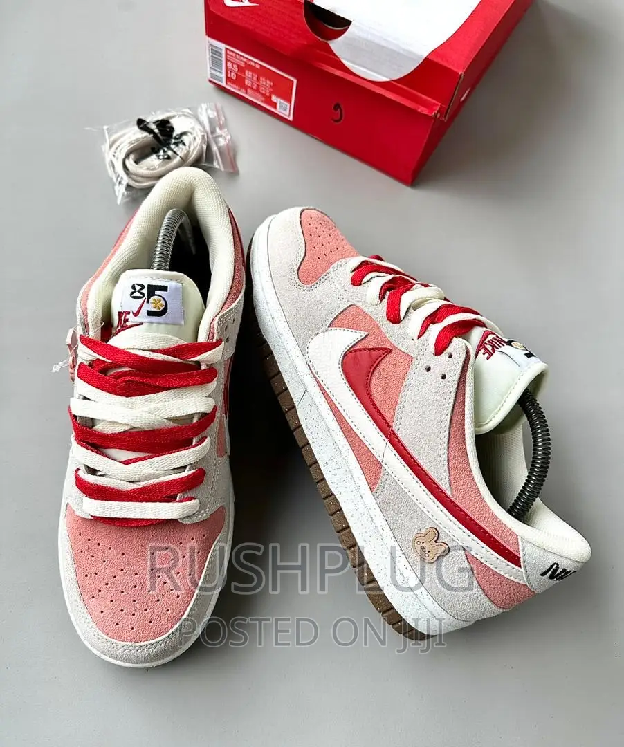 Nike Sb Dunk Low Forum 85 White/Pink Sneakers