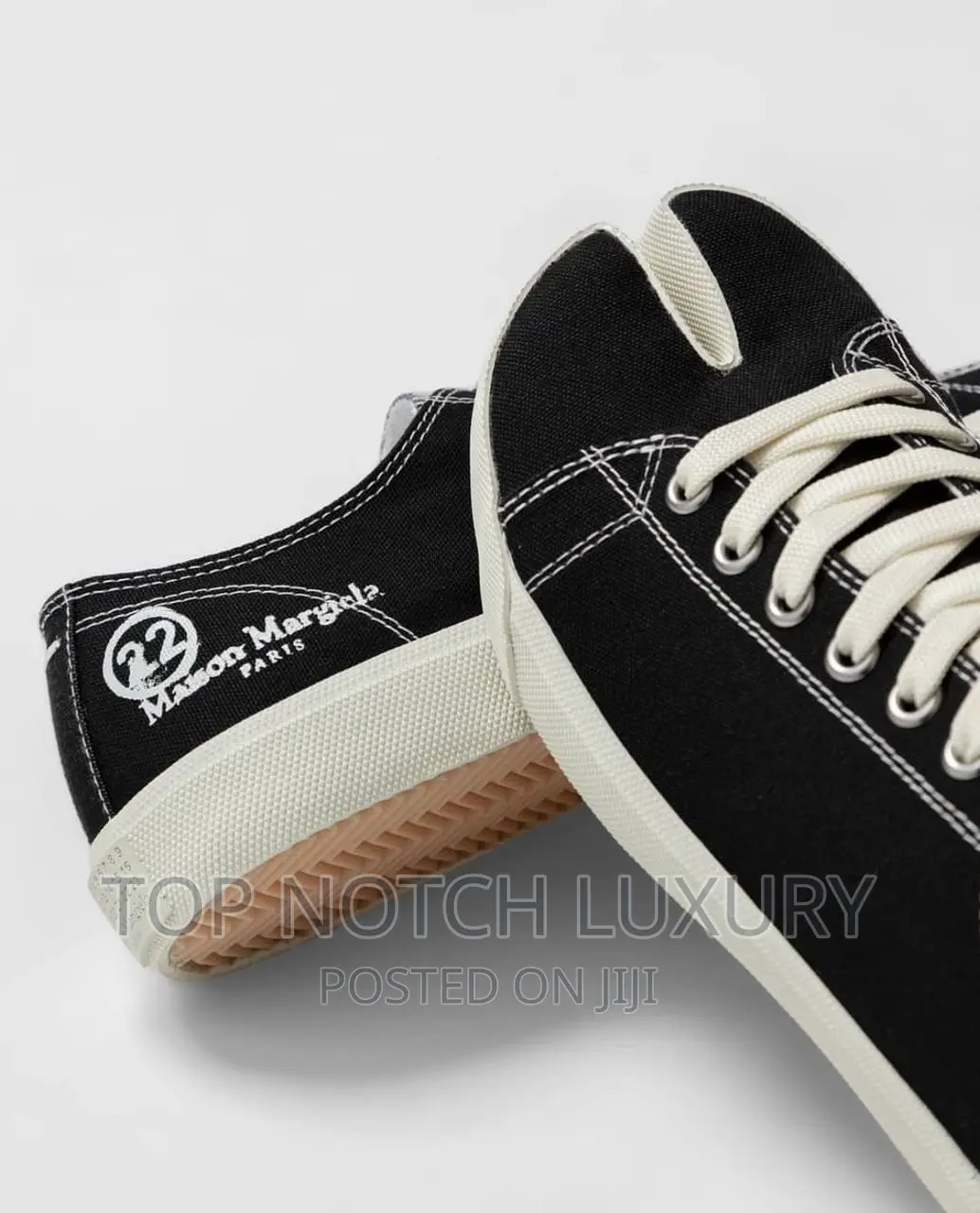 MAISON MARGIELA Tabi Low-Top Sneakers