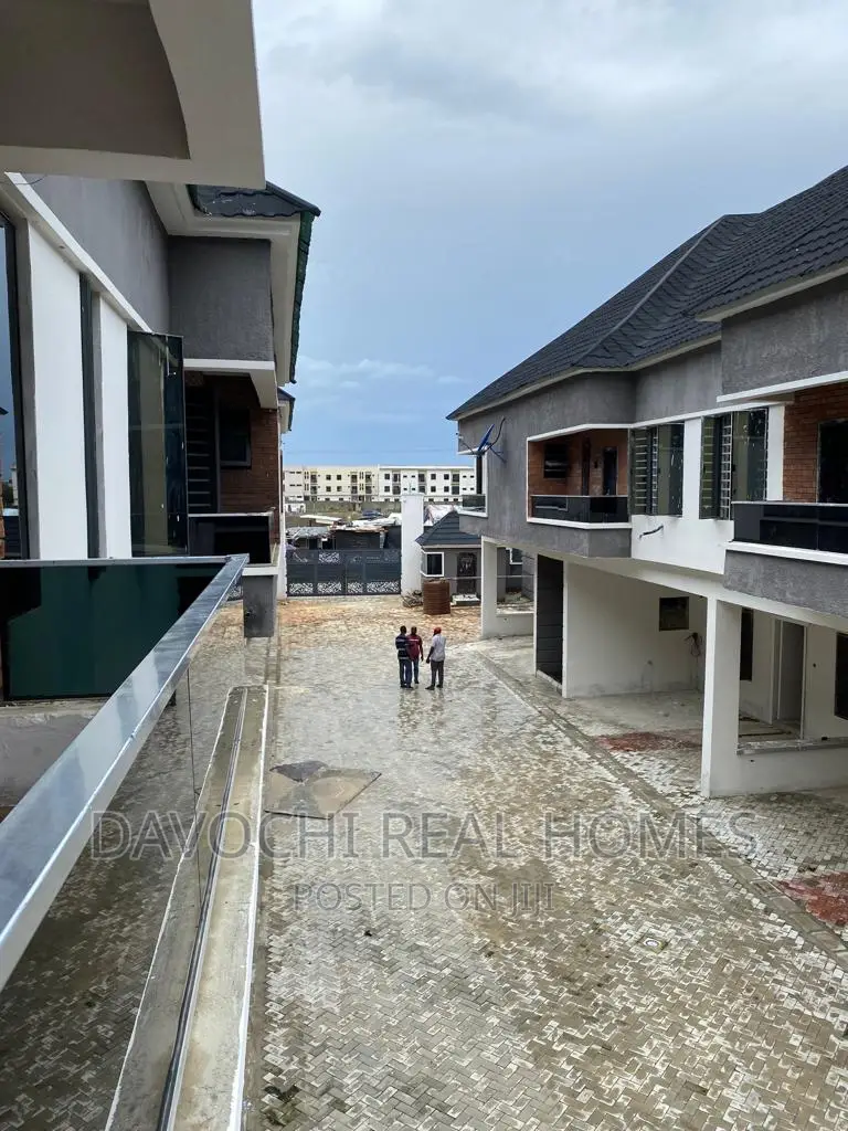 4bdrm Duplex in Orchid Road, Lekki for rent