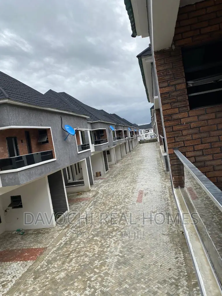 4bdrm Duplex in Orchid Road, Lekki for rent
