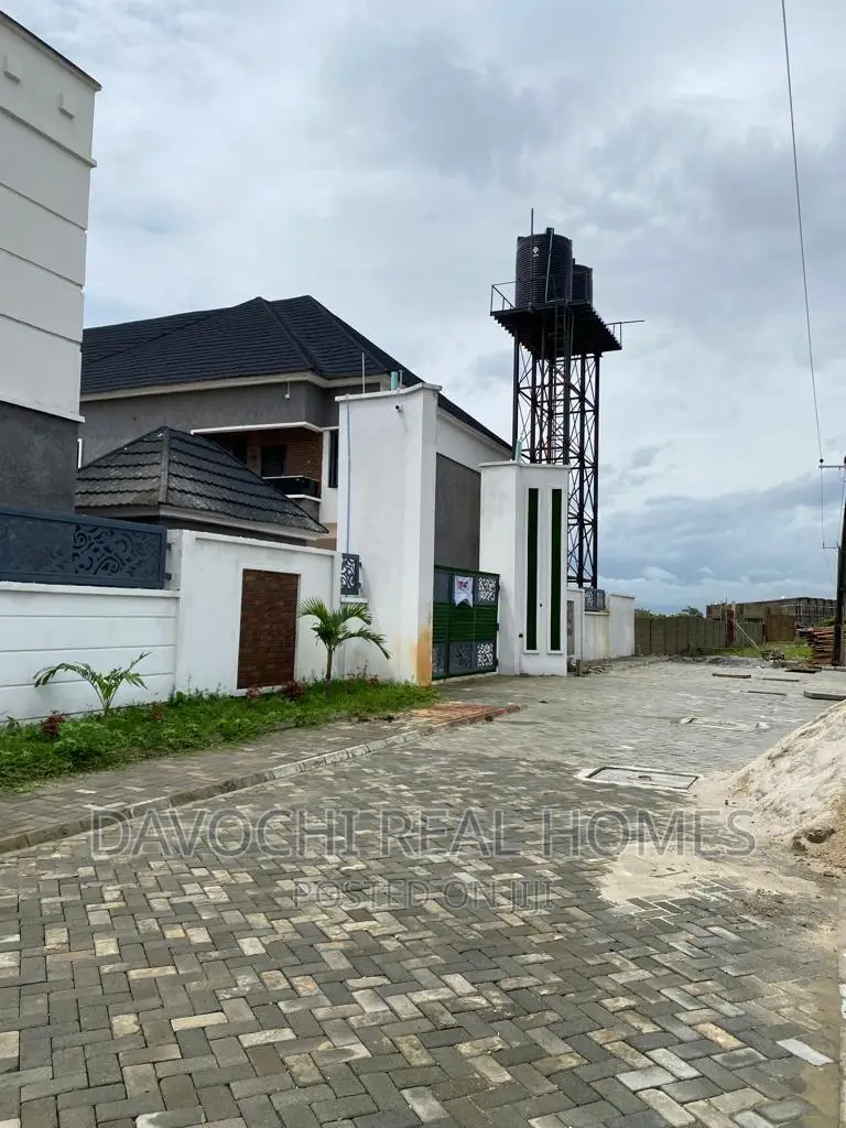 4bdrm Duplex in Orchid Road, Lekki for rent