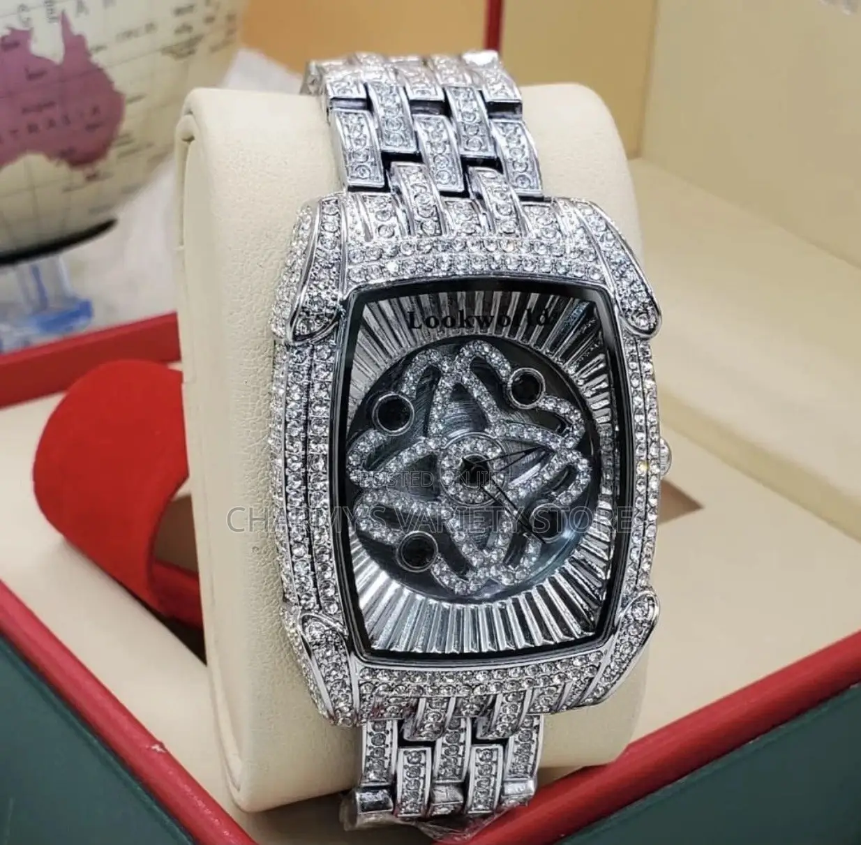 Look Word Spinning Watch