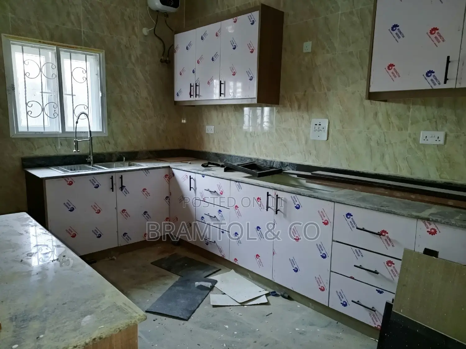 3bdrm Block of Flats in Idu Industrial for rent