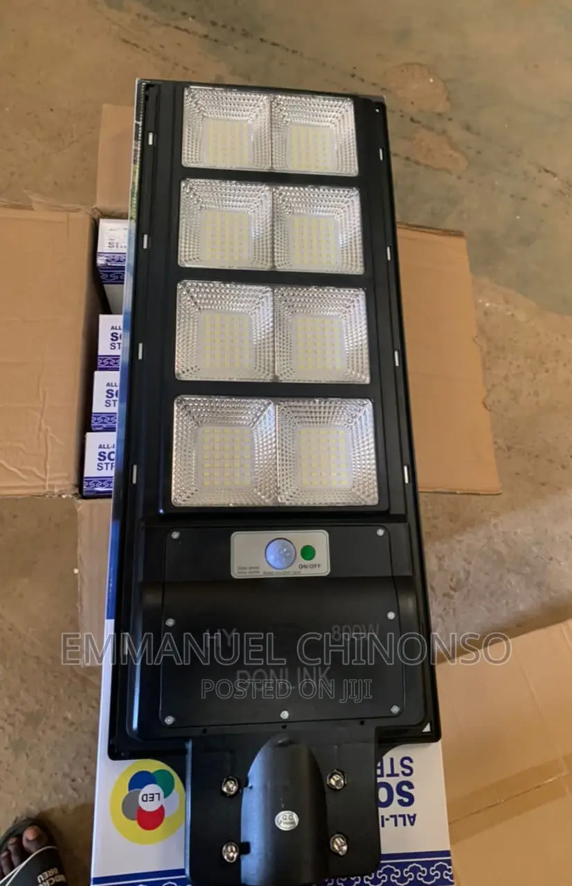 800 Watts Solar Street Light