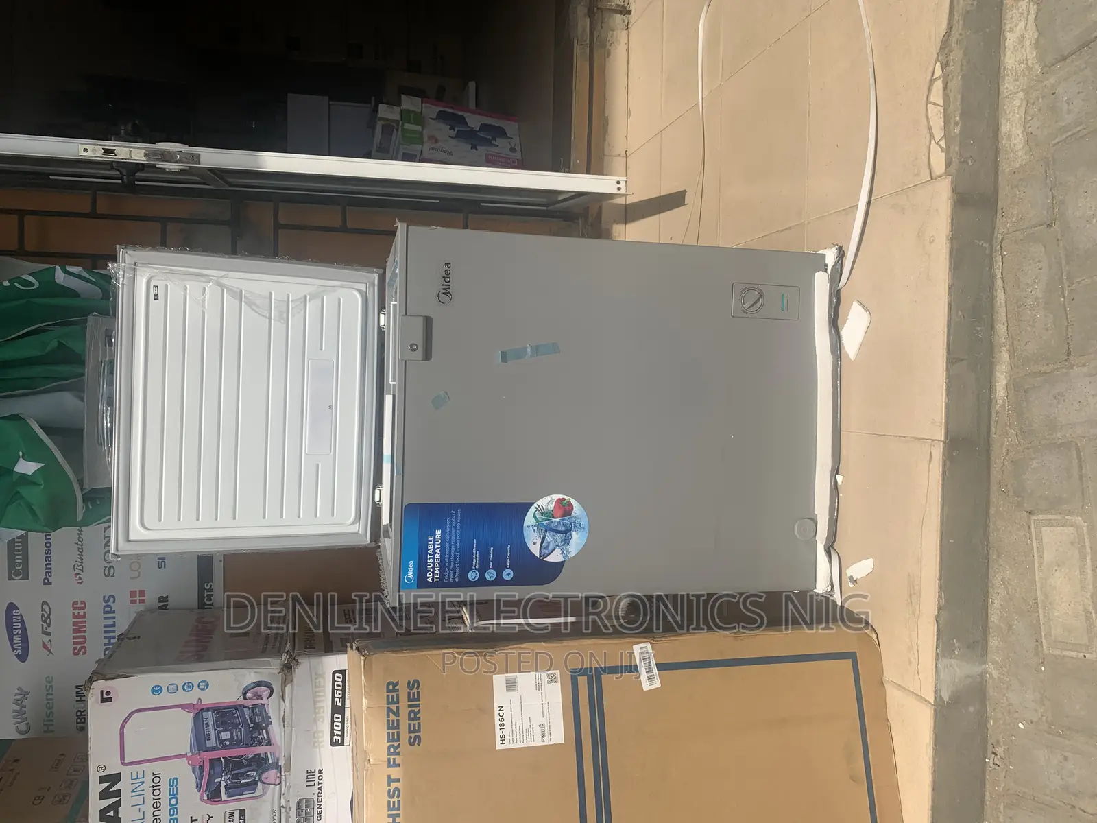 Midea 142liters Chest Freezer