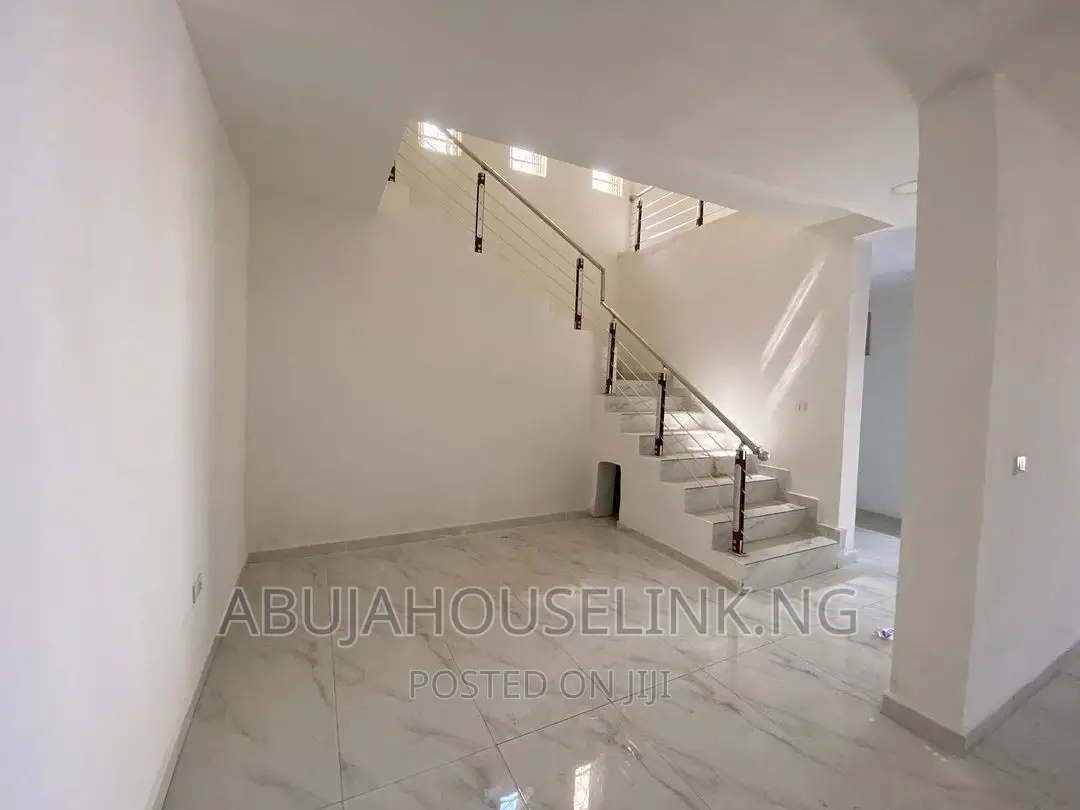 4bdrm Duplex in Guzape Abuja for sale
