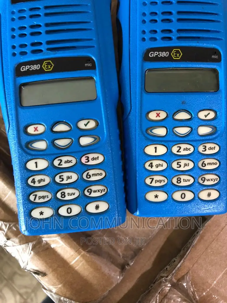 Motorola Gp380ex Uhf/VHF Walkie-Talkie Radio